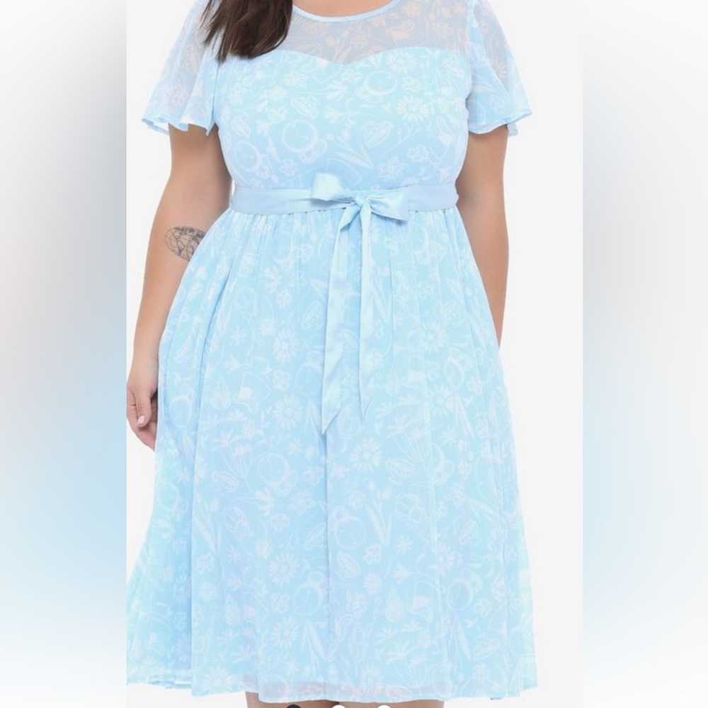 NWT Her Universe Alice in Wonderland Tea Party Hostess Dress